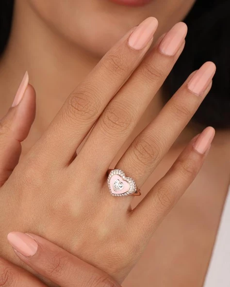 Pembe Mineli Ortası Taş Kalpli Gümüş Yüzük ürün görseli