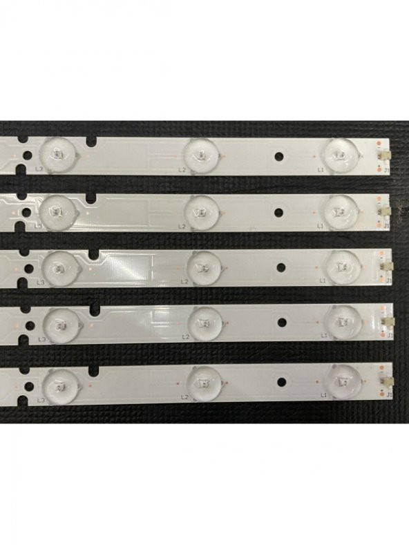 180-W00-390009H-IC-A-CNT39D358 - 3.7-3.9V 76-781M E6 - 12 Ledli 78 Cm - Resim 2