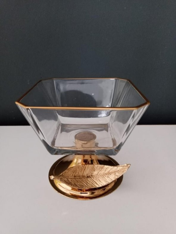 Selim Dekor Tüylü Kare 10 cm Şekerlik Altın