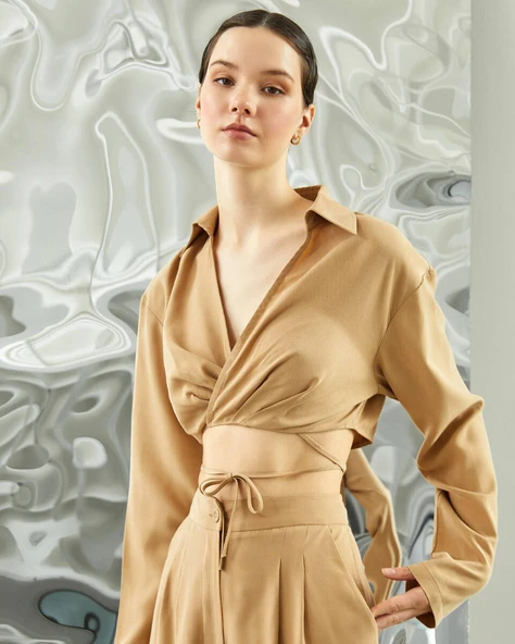İp Detay Bej Crop Bluz - Resim 2