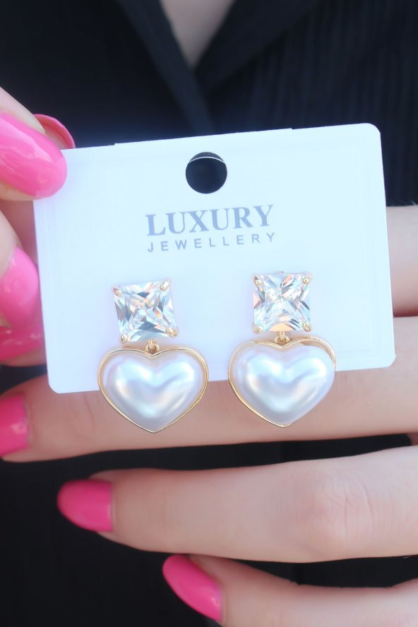 Gold Renk Kalp Model Zirkon Taşlı Pirinç Kadın Küpe ürün görseli