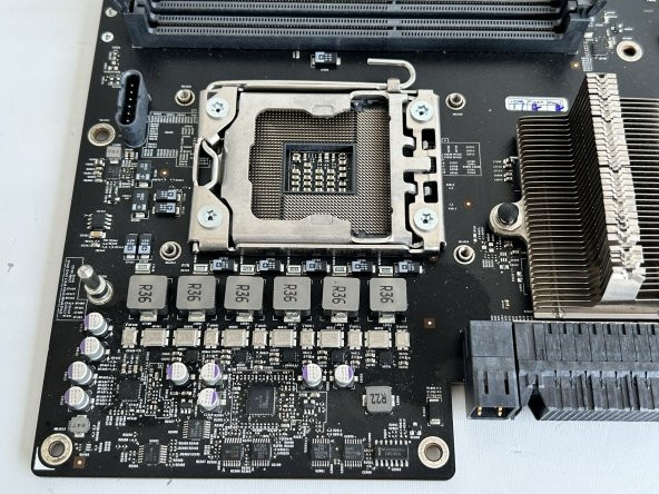 Apple Mac Pro 820-2482-A Anakart 639-1061 (Çıkma Parça) - 3