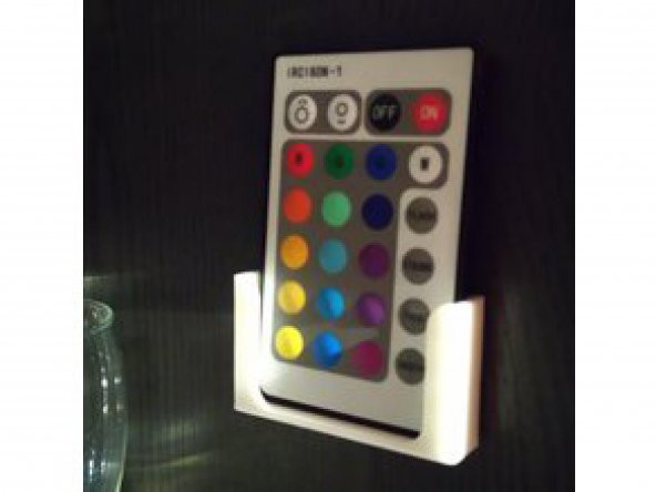 RGB LED Şeritli Uzaktan Kumanda Tutucu  Organik Plastikten