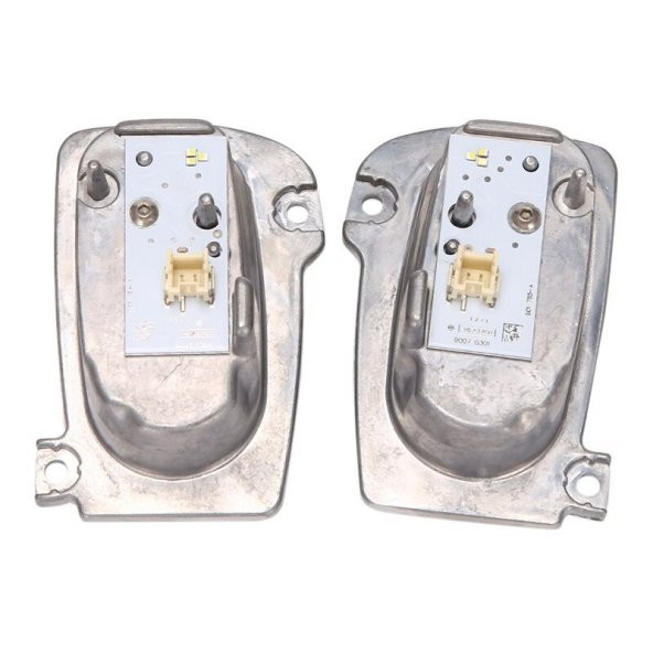 8V0998474B AUDİ A3 SAĞ FAR MATRİX KÖŞE LED BENİ SIFIR KODLU ürün görseli