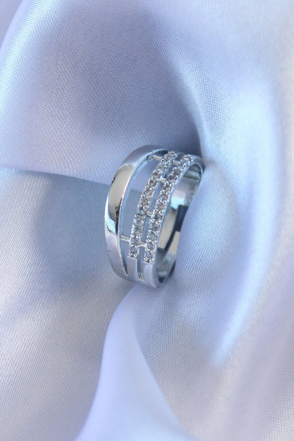 Gümüş Renk Zirkon Taşlı Kadın Yüzük ürün görseli