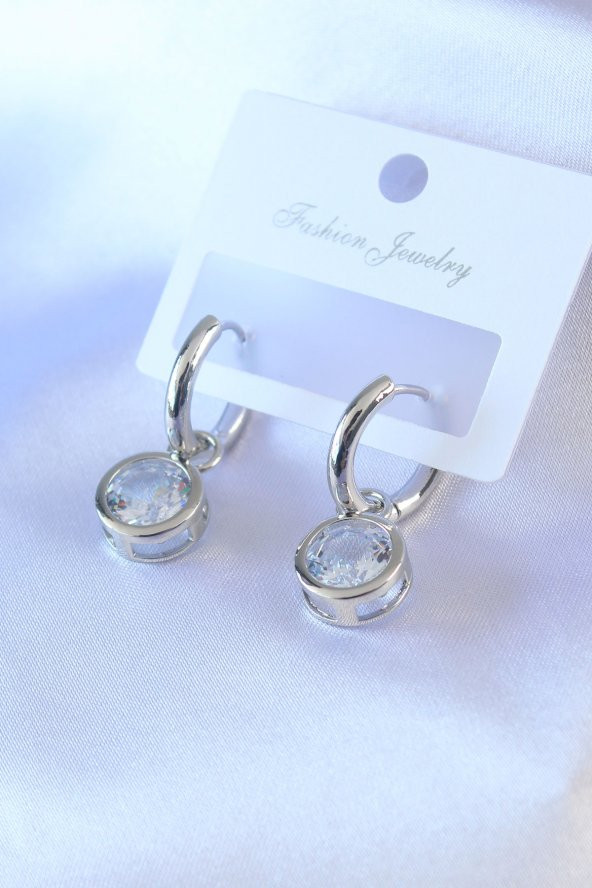 Gümüş Renk Zirkon Taşlı Pirinç Kadın Küpe ürün görseli