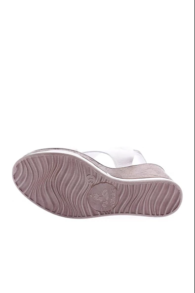 VENÜS 2015713Y DOLGU TOPUK DERİ GENÇ KADIN SANDALET - 10