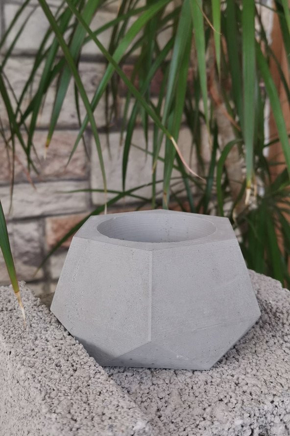 Dekoratif Beton Saksı Köşeli Doğal Beton Rengi - 2