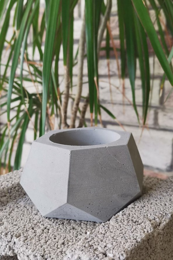 Dekoratif Beton Saksı Köşeli Doğal Beton Rengi - 3