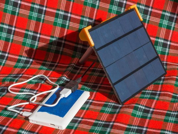 Artan Enerji Hasadı İçin Güneş Paneli Standı Plastik Aparat