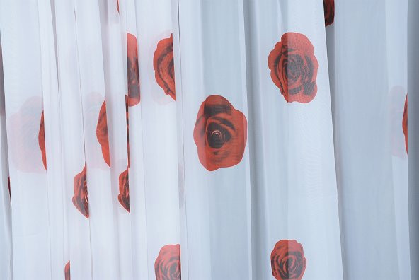 TERGAL GÜLLÜ MODEL BEYAZ RENK TEK KANAT Hazır dikilmiş Pileli Fon Perde 300*260 cm - 2