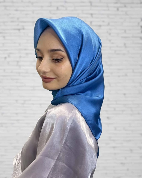 Cosie İpeksi Görünümlü Janjan Eşarp 100x100cm  00906  İNDİGO ürün görseli
