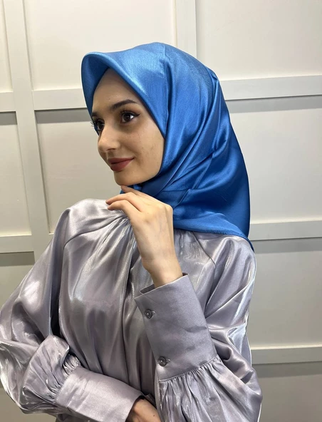 Cosie İpeksi Görünümlü Janjan Eşarp 100x100cm  00906  İNDİGO - Resim 3