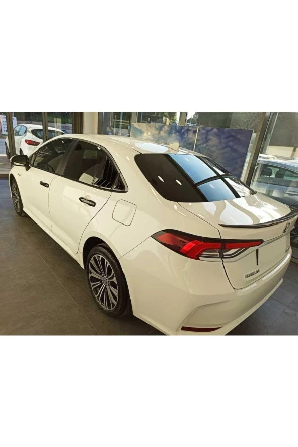 Toyota Corolla Uyumlu Kelebek Cam Kaplama Vizörü Parlak Siyah 2019+ - 2