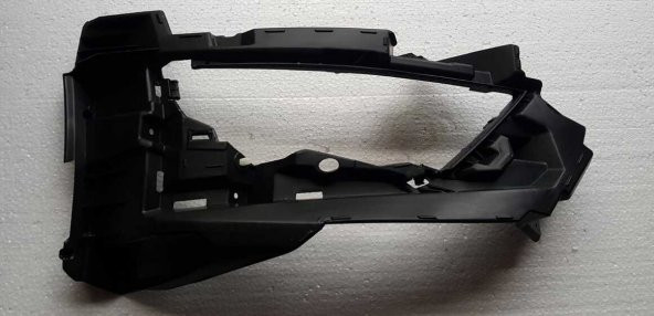 LEON 2013-2016 FR SİS FAR BRAKETİ SAĞ ürün görseli