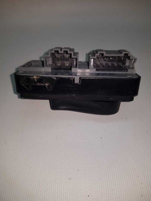 A3 A6 KOLTUK YÜKSEKLİK AYAR DÜĞMESİ -OEM- ürün görseli