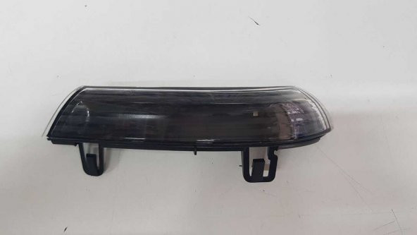 GOLF5 JETTA 2006-2011 AYNA SİNYALİ SAĞ FÜME ürün görseli