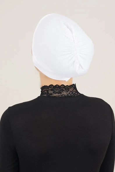 Çapraz Bantlı Beyaz Bone - Resim 3