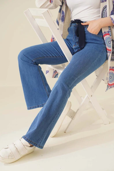 İspanyol Paça Yüksek Bel Orta Kot Jean Pantolon ürün görseli 1