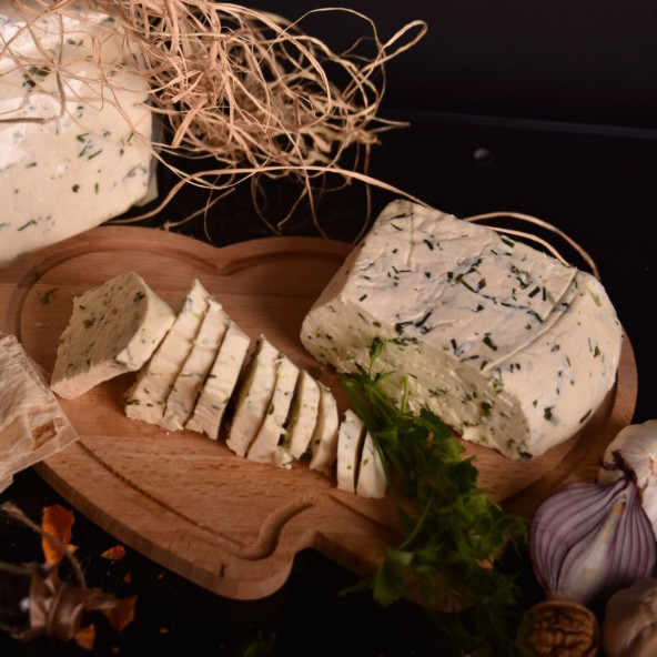 DoğuMark - Otlu Peynir (1 Kg)