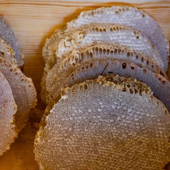 DoğuMark - Sepet Balı - Karakovan Petek (1.7 Kg) - 2