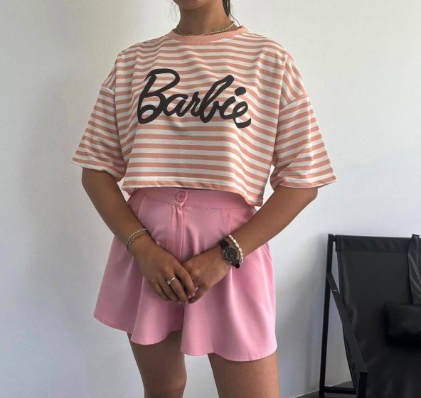 Barbie Oversize Crop