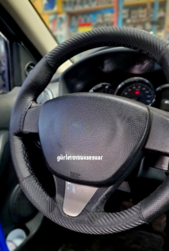 Renault Symbol 3 2013> Uyumlu Dikmeli Direksiyon Kılıfı Dikmeli Noktalı-Karbon Siyah ( 38×10.5CM ) ürün görseli 1