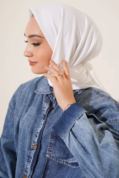 Medine İpeği Eşarp Beyaz ürün görseli 1