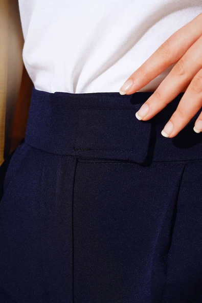 Beli Cırtlı Bol Paça Pantolon Lacivert - Resim 4