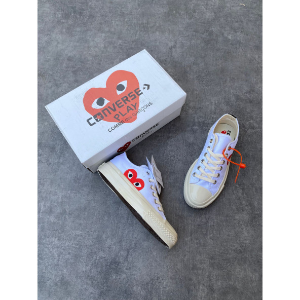 COMME DES GARÇONS PLAY X CONVERSE LOW