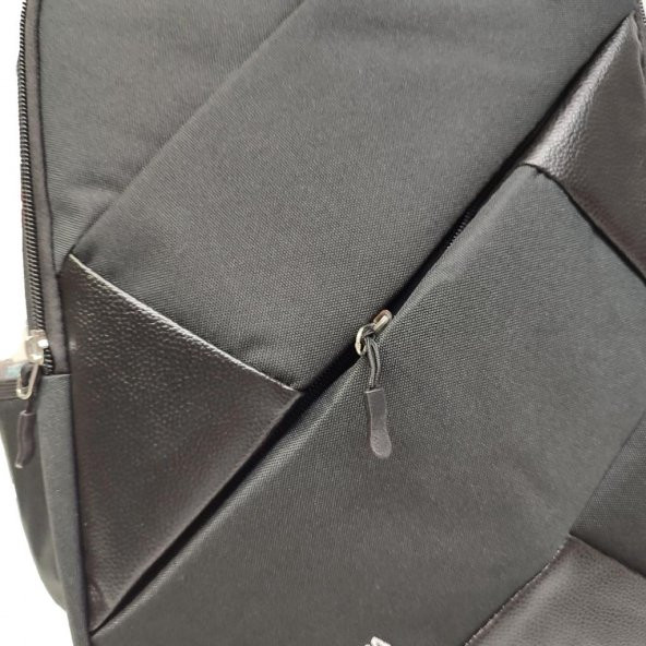 Önünde Çapraz Fermuar Detaylı Sırt Çantası Siyah Renk - 2