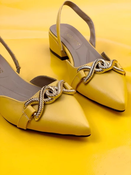 Basskan Bere Sarı Tokalı Sivri Burun Sandalet Terlik Alçak Topuk - Resim 3