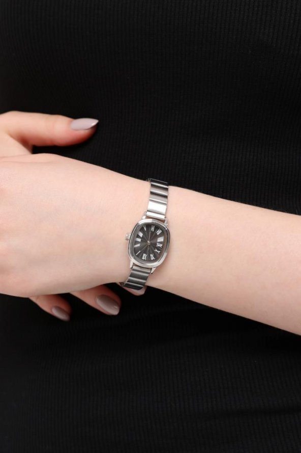 Lilith Roma Rakam Siyah Kadran Gümüş Kordon Kadın Kol Saati - Resim 2