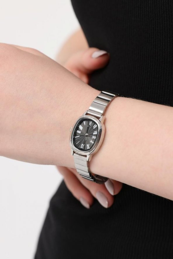 Lilith Roma Rakam Siyah Kadran Gümüş Kordon Kadın Kol Saati - Resim 3