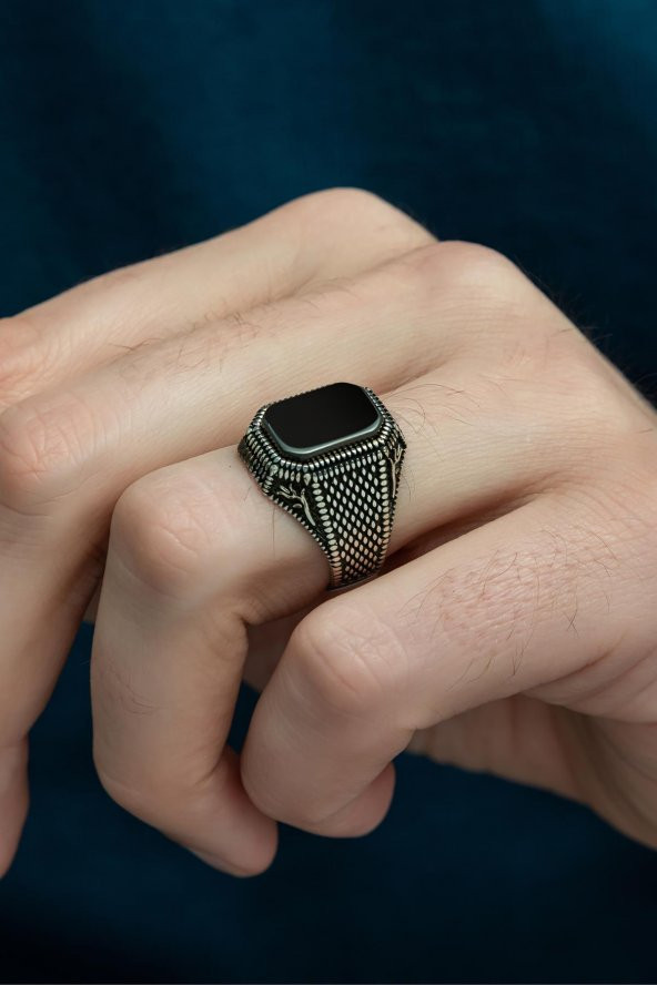 Siyah Oniks Taşlı Hasır Model 925 Gümüş Erkek Yüzük ürün görseli