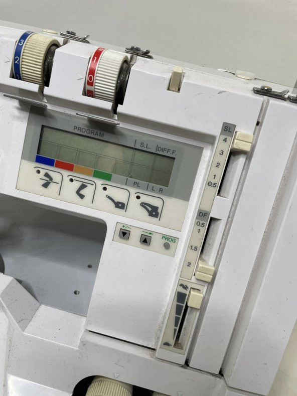 Elna Lock Pro 4 DC Overlok Makinesi 110V 2.El (G-36) - Resim 4