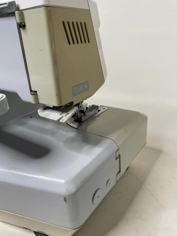 Elna Lock Pro 4 DC Overlok Makinesi 110V 2.El (G-36) - Resim 8