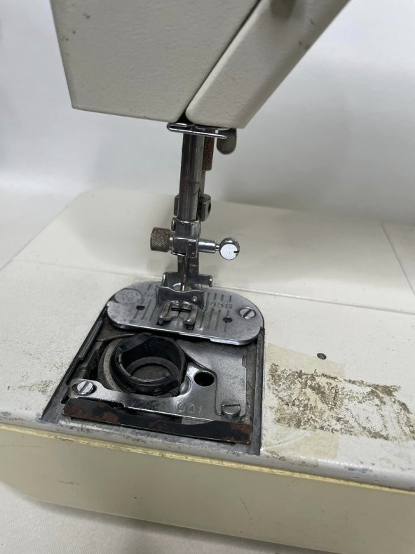 Singer 935 Dikiş Makinesi 110V 2.El (G-44) - Resim 6