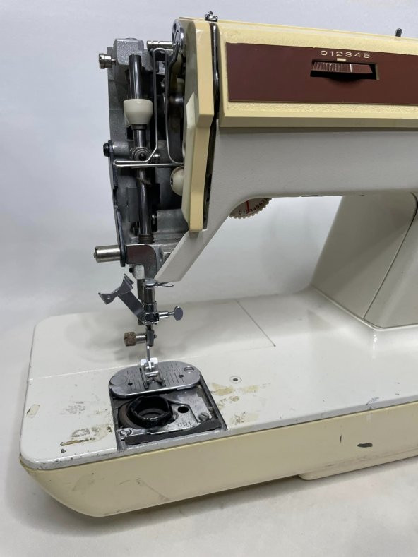 Singer 935 Dikiş Makinesi 110V 2.El (G-45) - 2