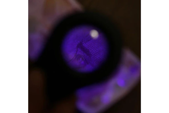 Işıklı Parayı Gösteren Büyüteç - 3