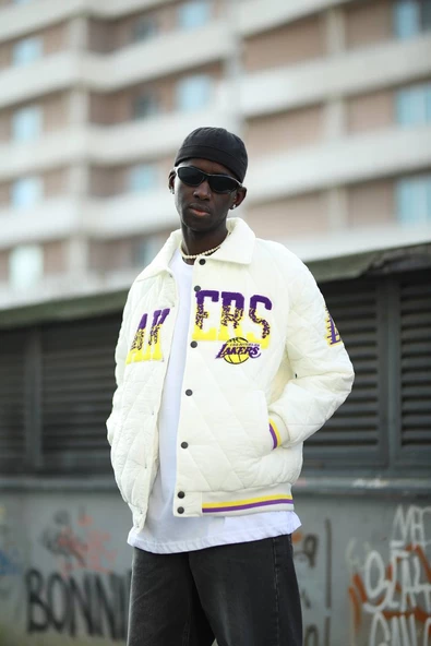 Oversize Nakış Desenli Yakalı Altı Lastikli Çıt Çıt Kapamalı Baharlık Kapitone Kolej Mont