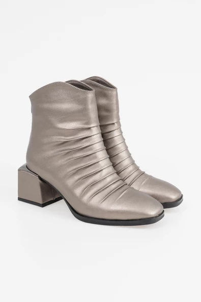 Kadın Topuklu Bot Arkadan Fermuarlı Büzgü Detaylı - Resim 4