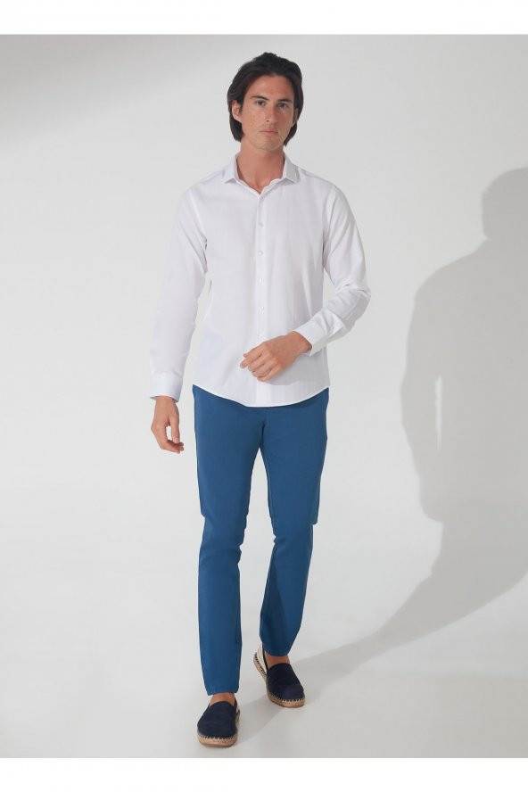 Klasik Yaka Armürlü Beyaz Erkek Gömlek Gm2024700399 - Resim 3