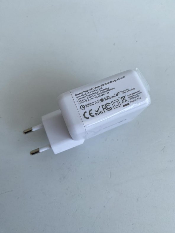 Spigen Essential F207 Qualcomm 3.0 Çift Usb iP Hızlı Şarj Aleti - 30W Hızlı Şarj Cihazı - 4