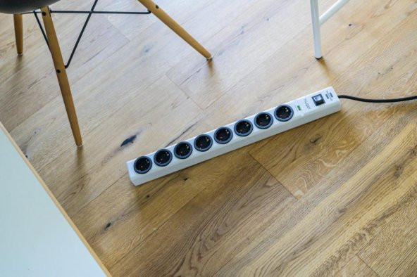 Brennenstuhl Hugo serisi 19.500 A. Akım Korumalı 8'li 2 Metre Uzatma Prizi Beyaz - 2