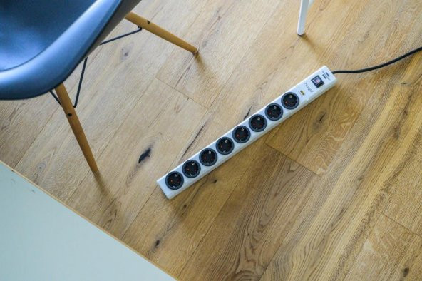 Brennenstuhl Hugo serisi 19.500 A. Akım Korumalı 8'li 2 Metre Uzatma Prizi Beyaz - 3