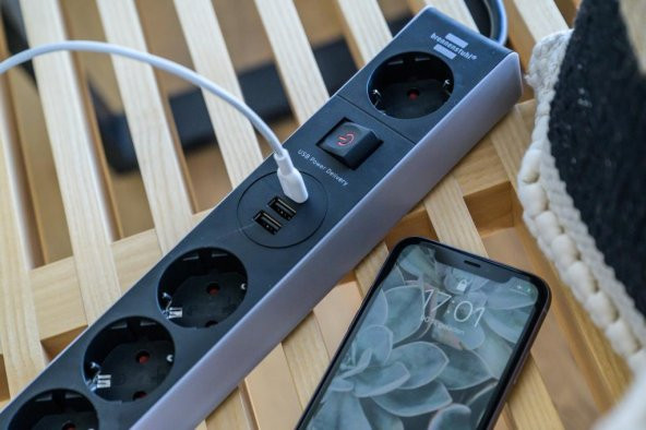 Brennenstuhl Eco Serisi 5 Soketli 1,5 Metre Kablolu 1 Type-C+2 USB Şarj Özellikli Priz - Resim 2