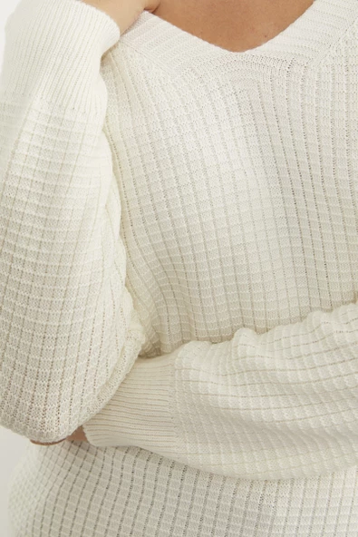 Petek Örgü V Yaka Triko Kazak - Kemik - Resim 5