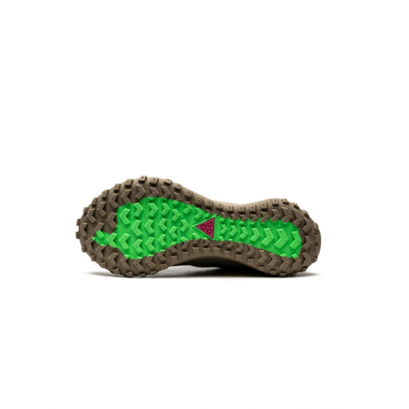 Nike Mountain Fly Gore-Tex Metallic Silver - 2