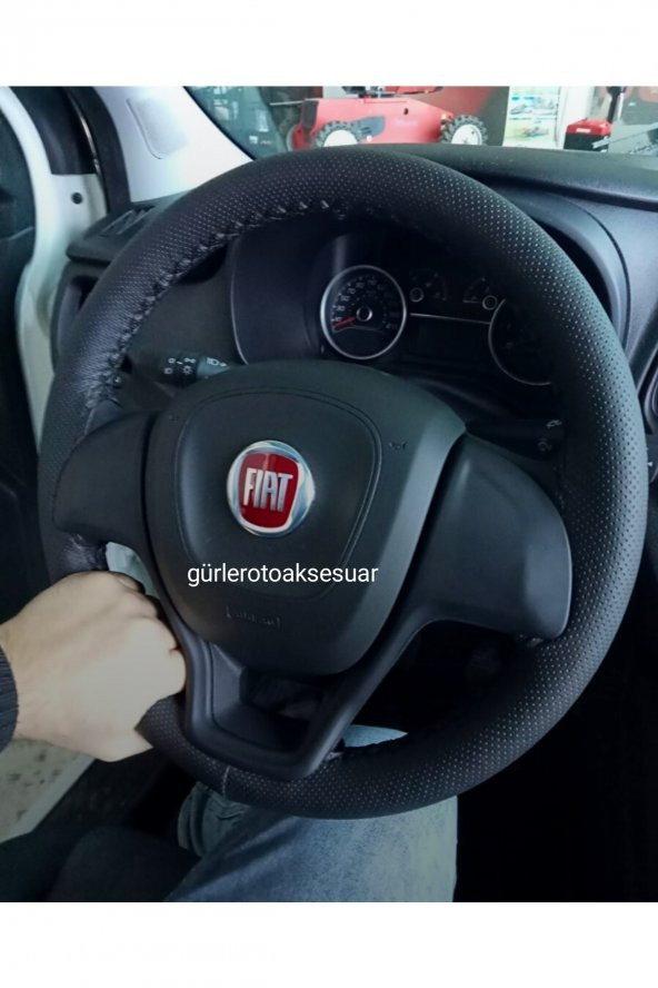 Fiat Doblo Deri Dikmeli Direksiyon Kılıfı Noktalı Siyah Ipli ürün görseli 1